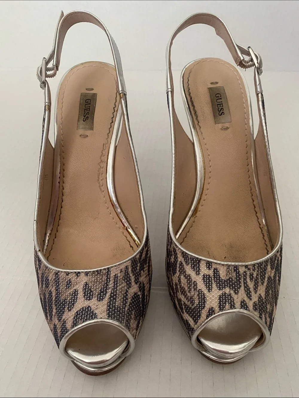 GUESS Slingback Peep-Toe 5” Heel in brown & silver Leopard Print Size 7 - Picture 2 of 16